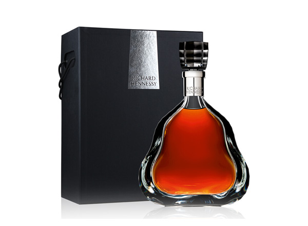 黑河收购轩尼诗李察XO回收Hennessy洋酒干邑白兰地700ml